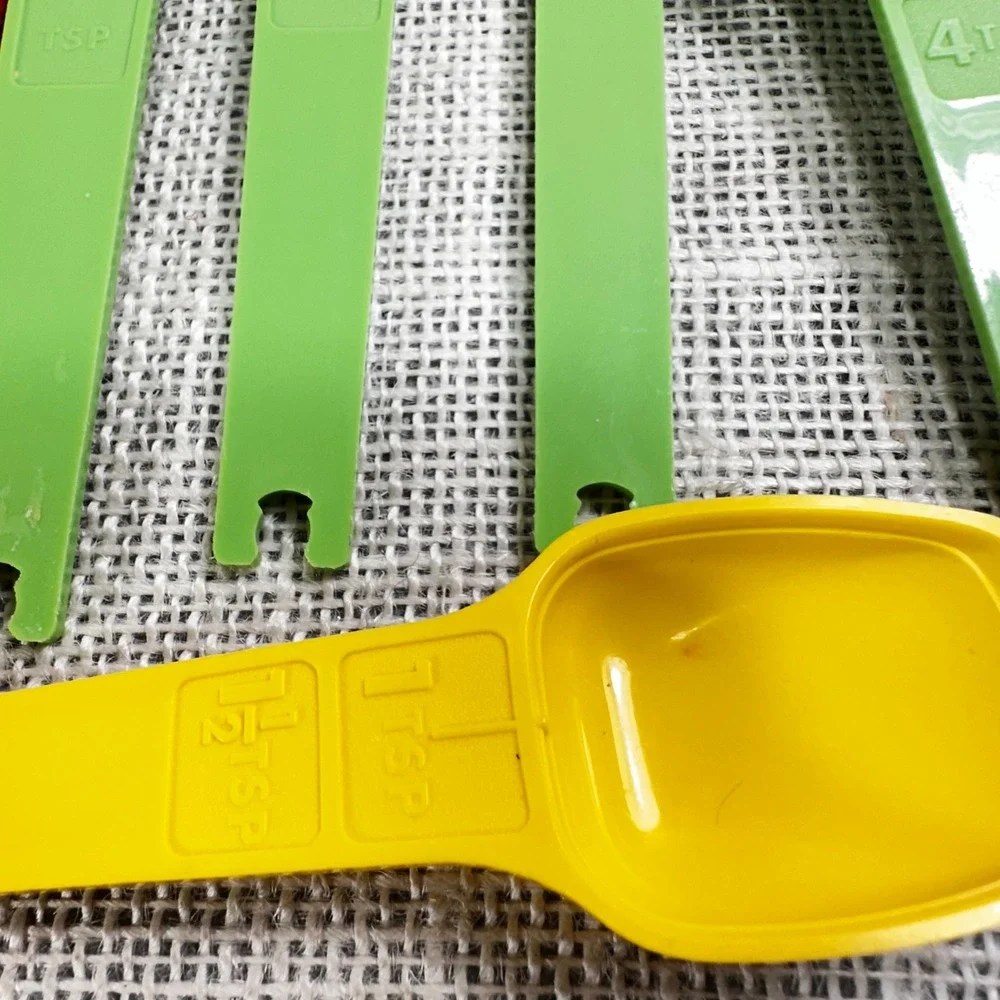 Tupperware Measuring Spoons Spatula Citrus Peeler Lot Green Yellow Orange Vtg